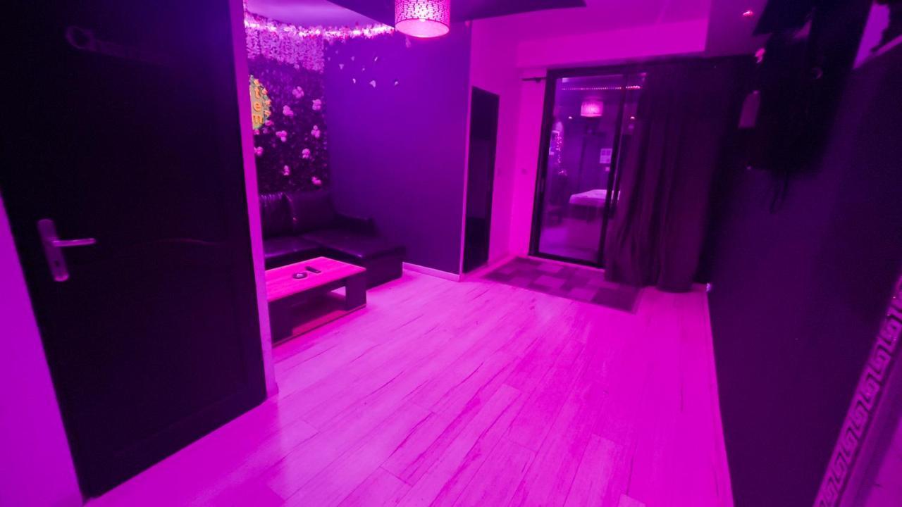 Appart Avec Jacuzzi, Et Terrasse Марсилия Екстериор снимка