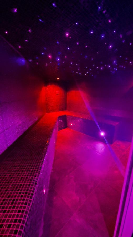 Appart Avec Jacuzzi, Et Terrasse Марсилия Екстериор снимка