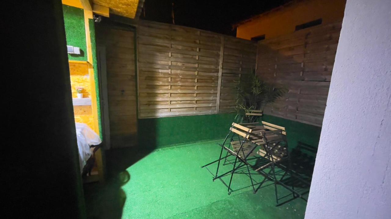 Appart Avec Jacuzzi, Et Terrasse Марсилия Екстериор снимка